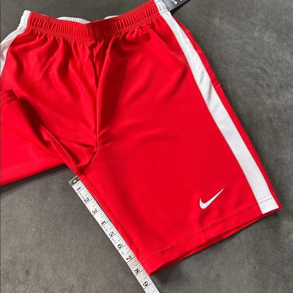 Nike Youth Unisex Red Sport Shorts Dry 894129-657 Size XL NWT
